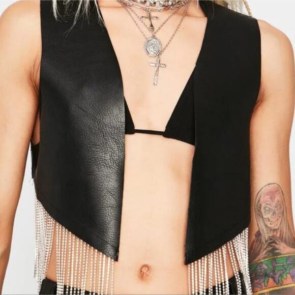 Hot & Delicious cropped vest faux leather rhinestone fringe size M - Picture 2 of 8
